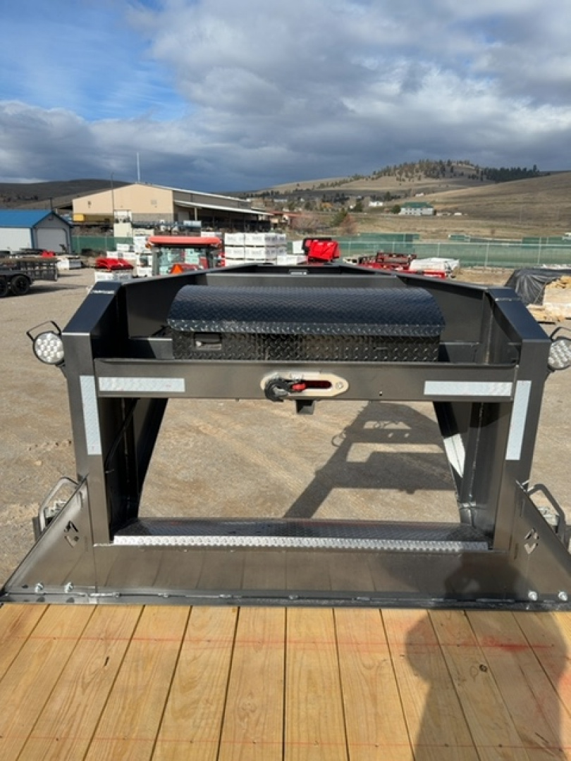 New 2026 Diamond C Trailers DET210-GN 26X102 Deckover Trailer