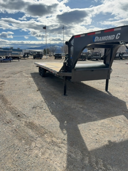 New 2026 Diamond C Trailers DET210-GN 26X102 Deckover Trailer