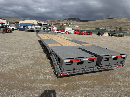 New 2026 Diamond C Trailers FMAX210 30X102MR Equipment Trailer