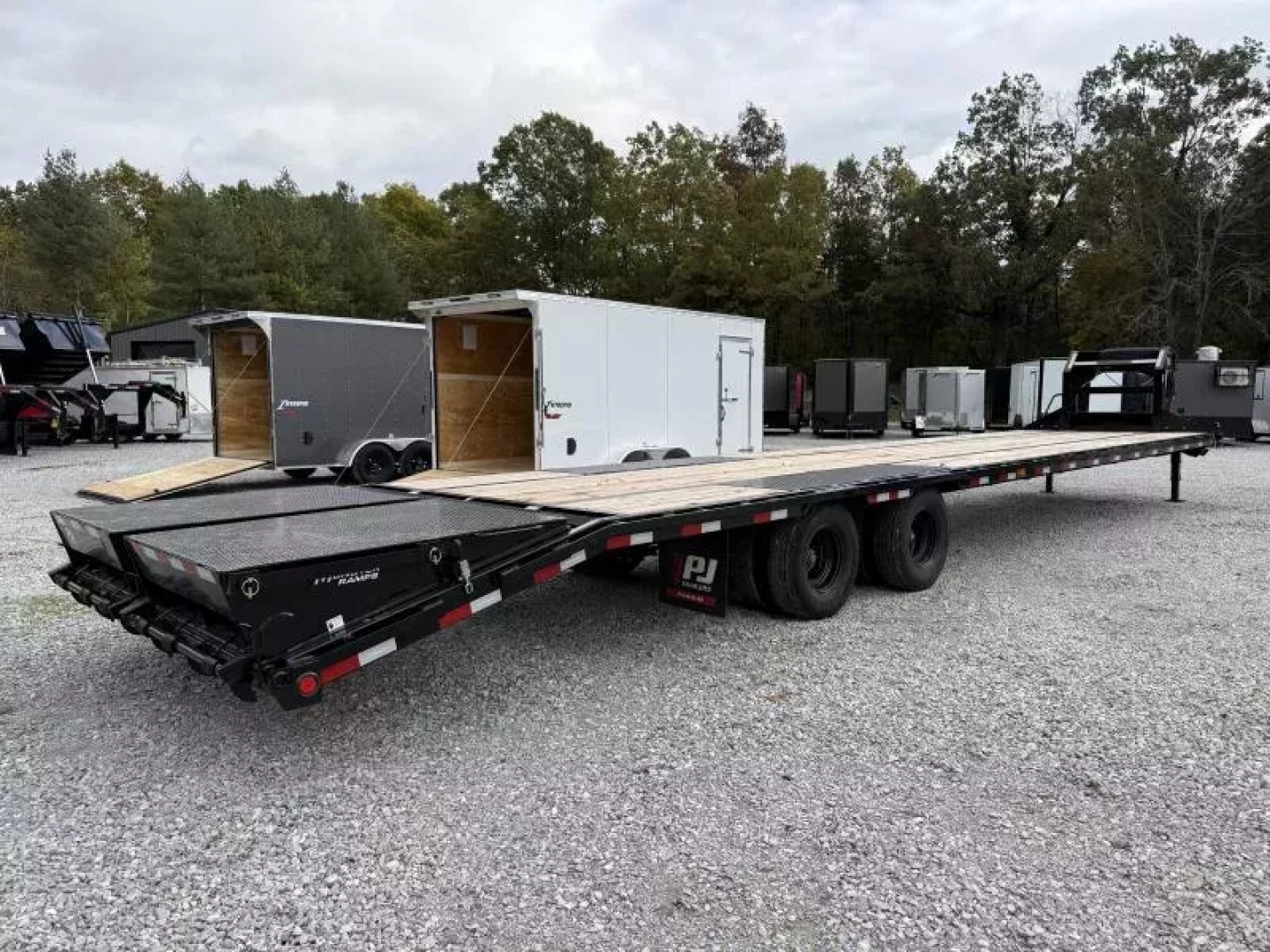 New 2026 PJ Trailers 102X40 GOOSENECK 25K GVWR (MEGA RAMPS) Flatbed Trailer