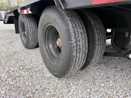 New 2026 PJ Trailers 102X40 GOOSENECK 25K GVWR (MEGA RAMPS) Flatbed Trailer