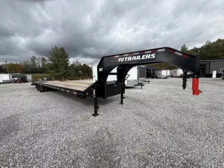 New 2026 PJ Trailers 102X40 GOOSENECK 25K GVWR (MEGA RAMPS) Flatbed Trailer