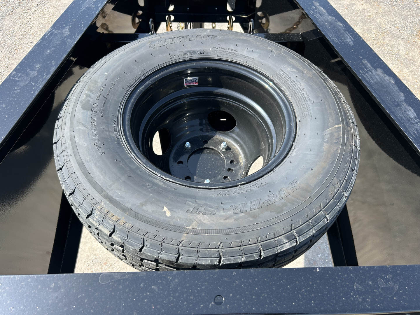 New 2026 MAXXD Gooseneck Flatbed Trailer | 102" x 25' 25K GVWR