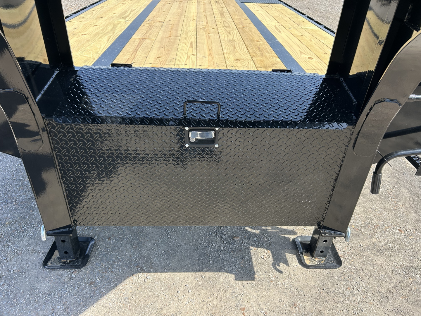 New 2026 MAXXD Gooseneck Flatbed Trailer | 102" x 25' 25K GVWR