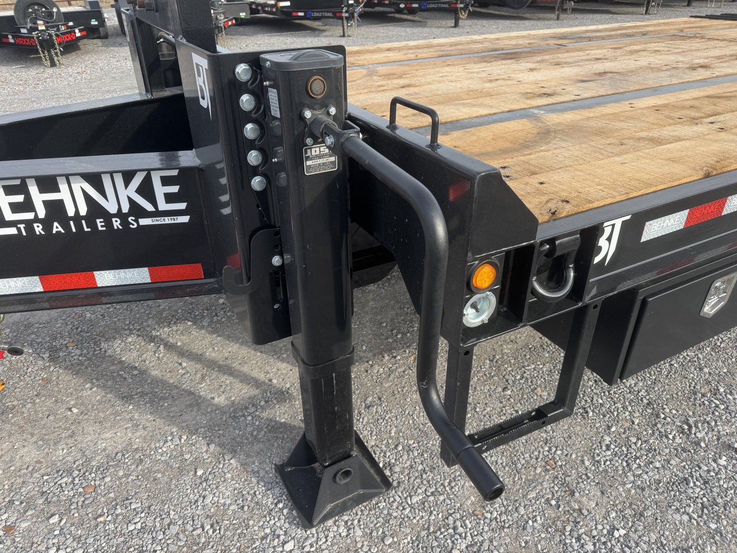 New 2026 Behnke 102"x27' 20 TON Pintle Hitch Tag Trailer *AIR RAMPS*