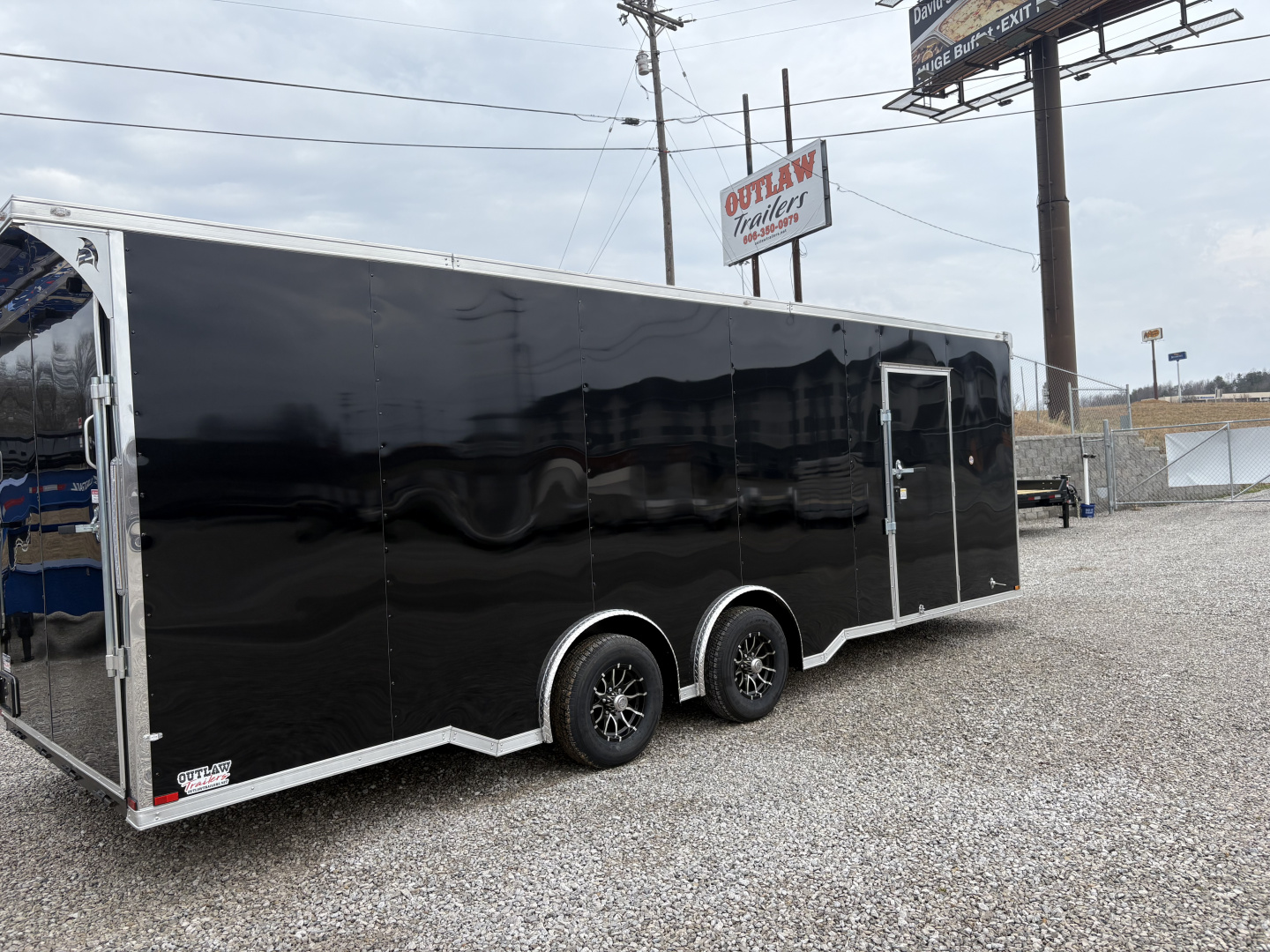 New Outlaw 8.5x24 10K Torsion Spread Black W/ L Escape Door