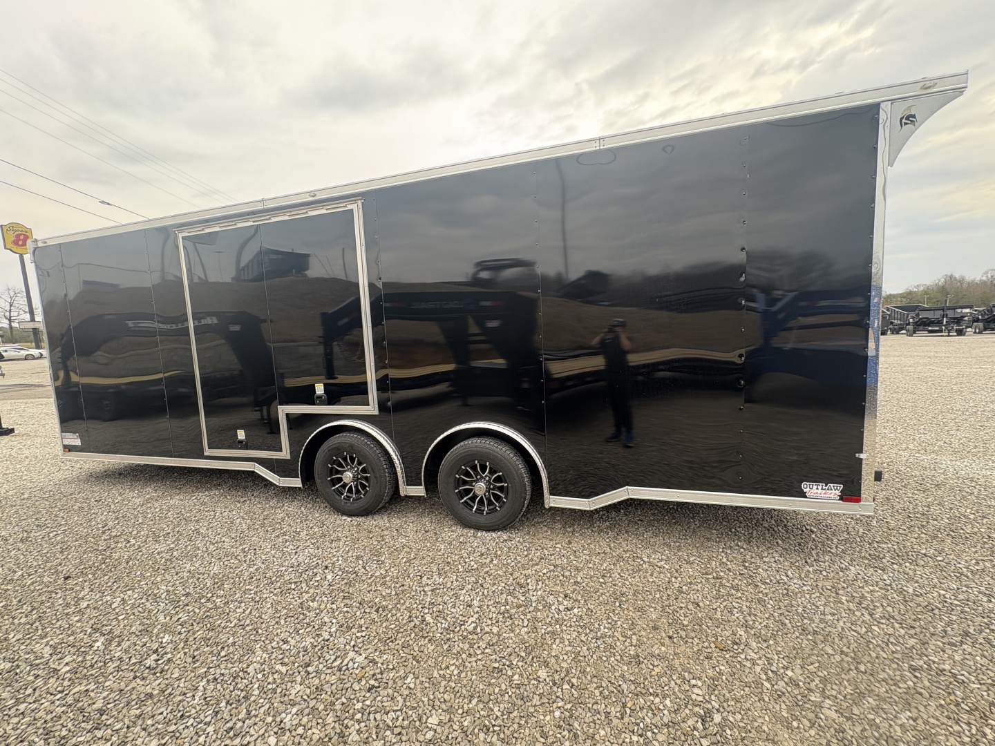 New Outlaw 8.5x24 10K Torsion Spread Black W/ L Escape Door