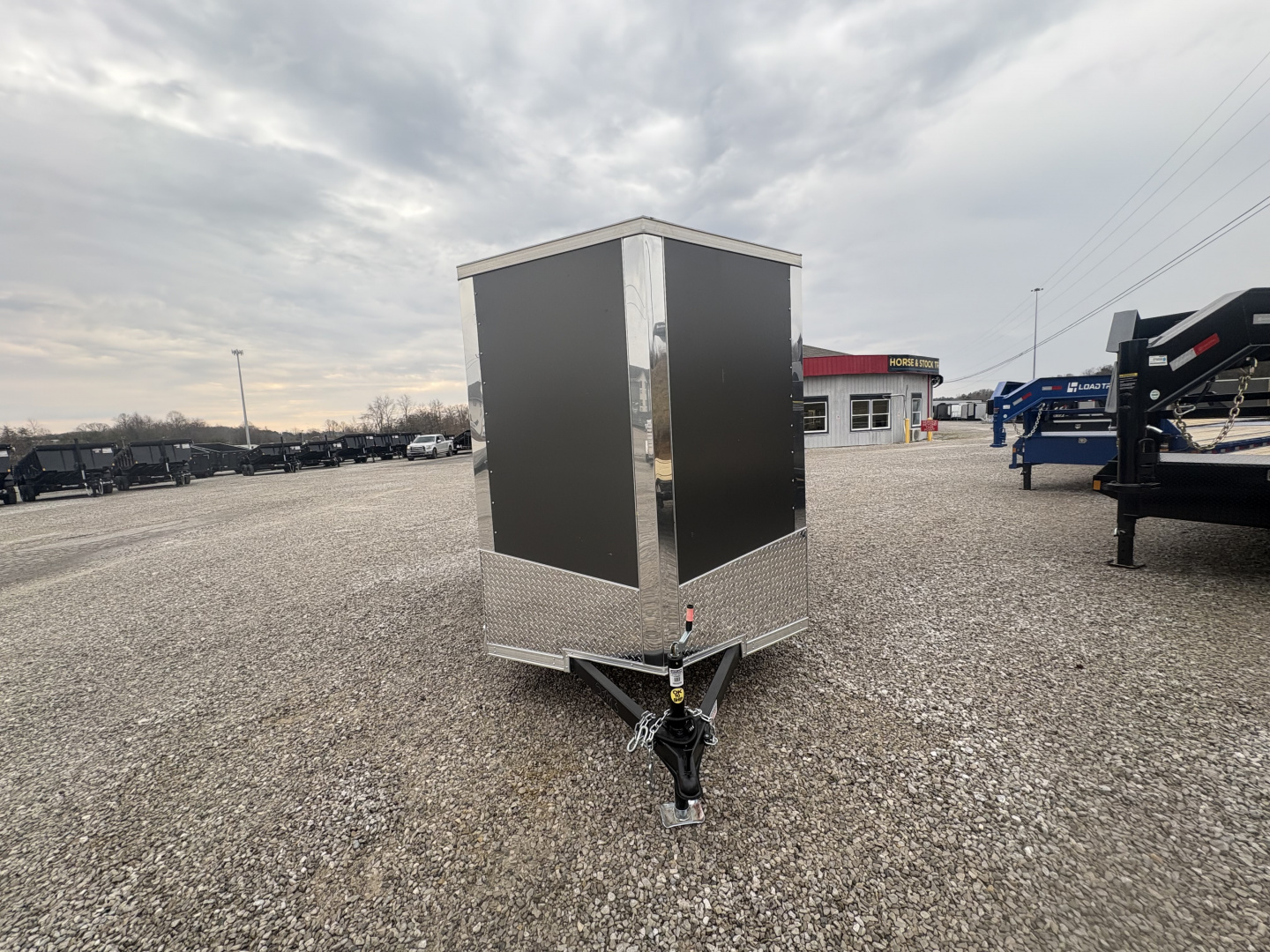 New Outlaw 6x12 2.9K Charcoal W/ E-Track on Walls