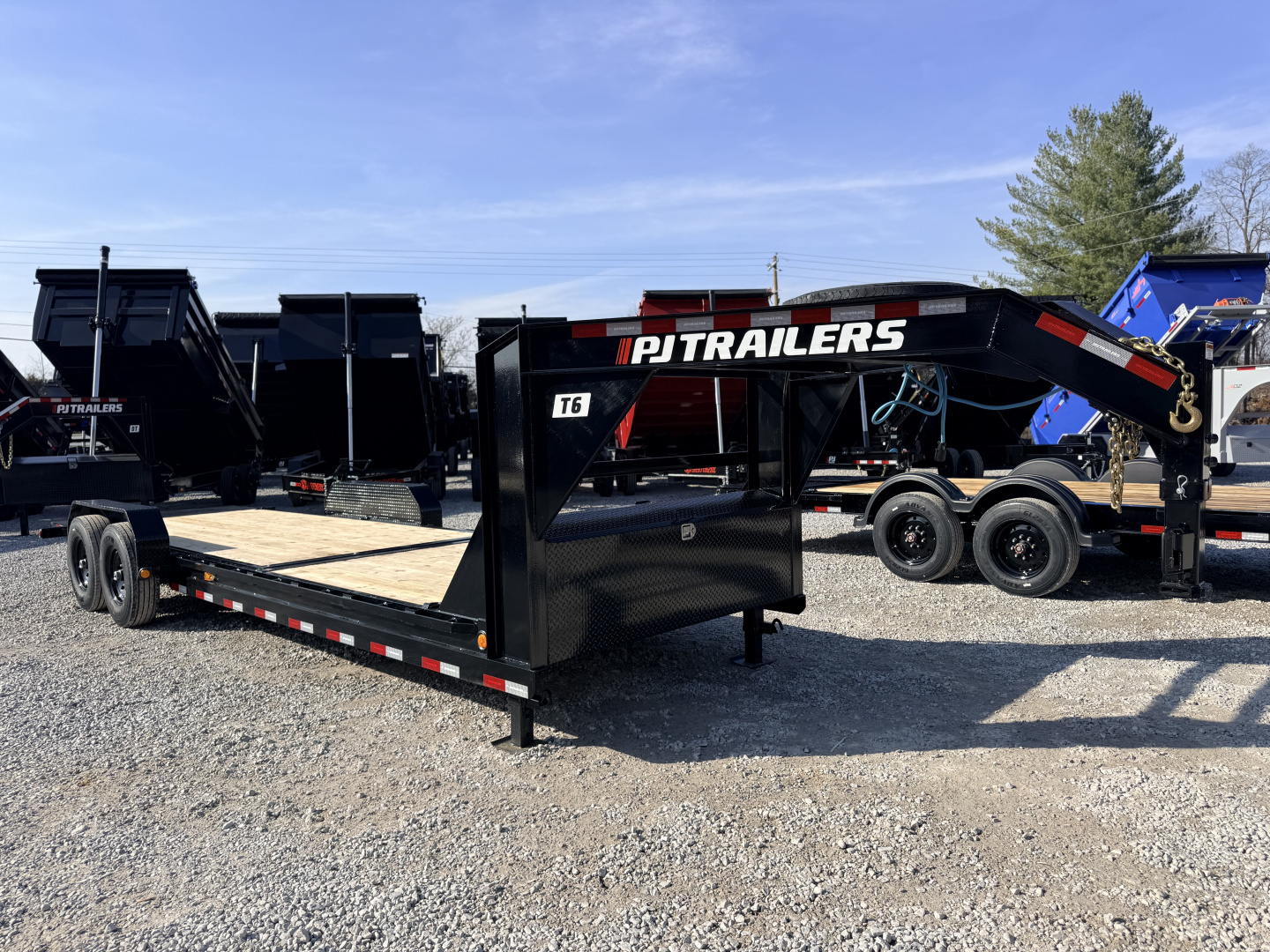 New 2026 PJ Trailers 7X24 GOOSENECK GRAVITY TILT 15680 GVWR Flatbed Trailer