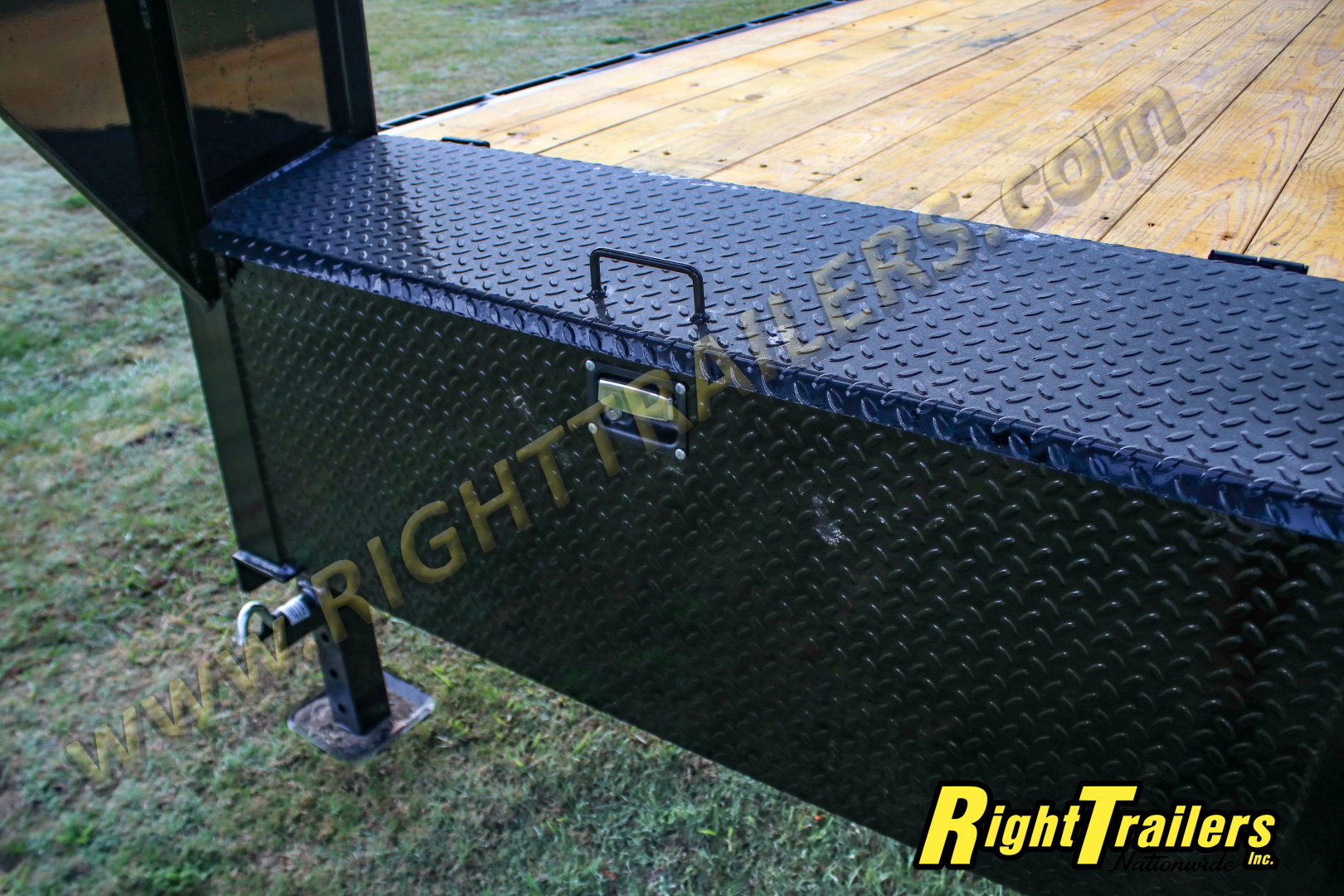 New 2026 8.5X25 MAXX-D GOOSENECK EQUIPMENT TRAILER
