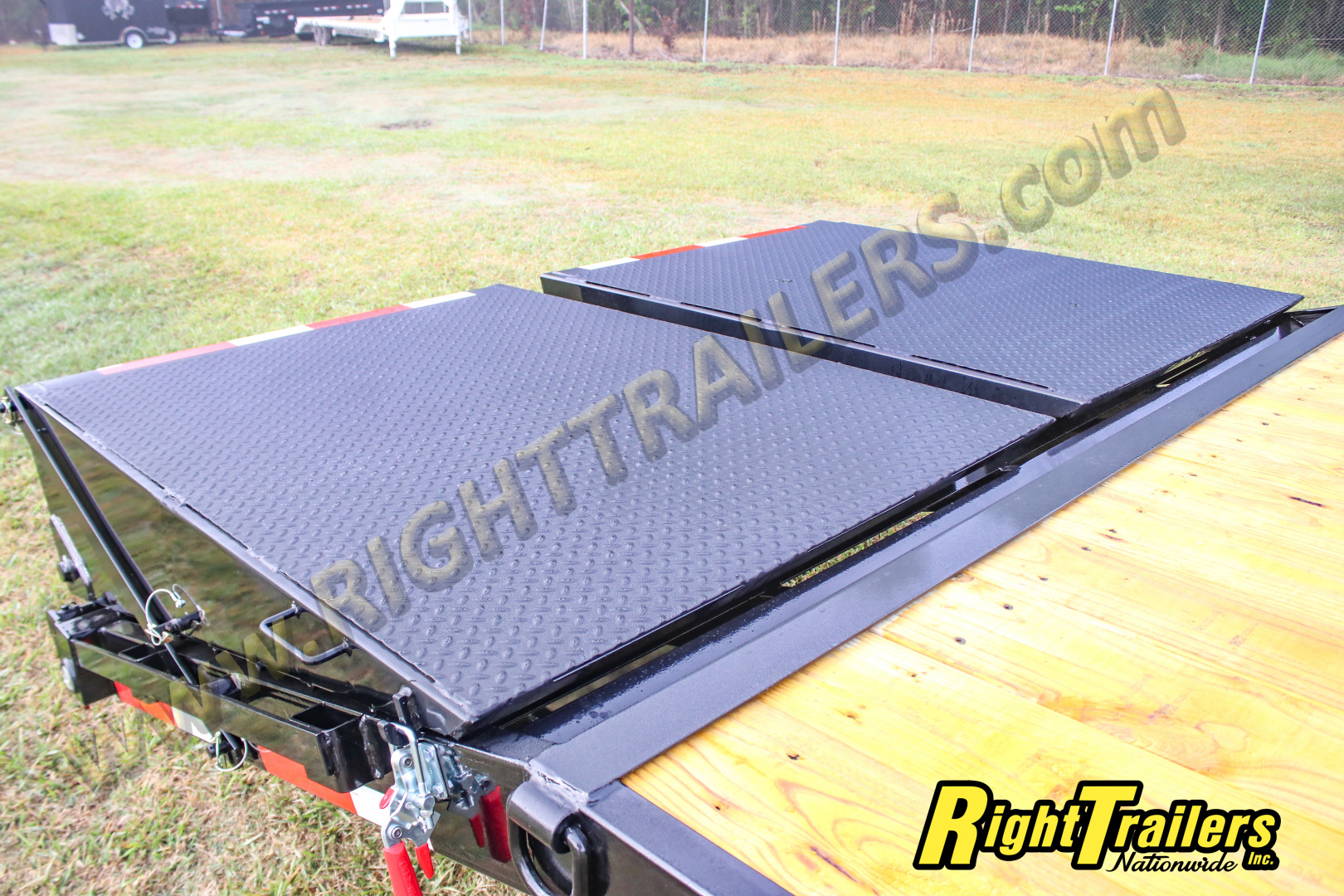 New 2026 8.5X25 MAXX-D GOOSENECK EQUIPMENT TRAILER