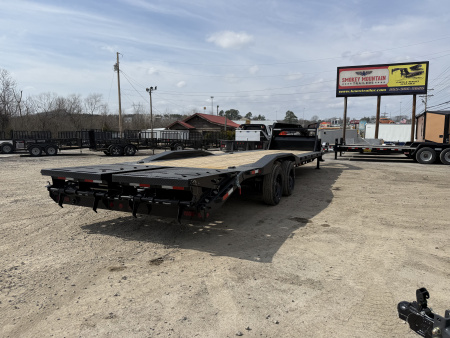 New 2025 Iron Bull EHG GN 102X32 DOF Equipment Trailer
