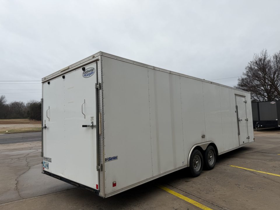 Used #084115 USED 2022 FOREST RIVER TA3 8.5 X 28 TANDEM AXLE 10K ENCLOSED W/ REAR RAMP DOOR