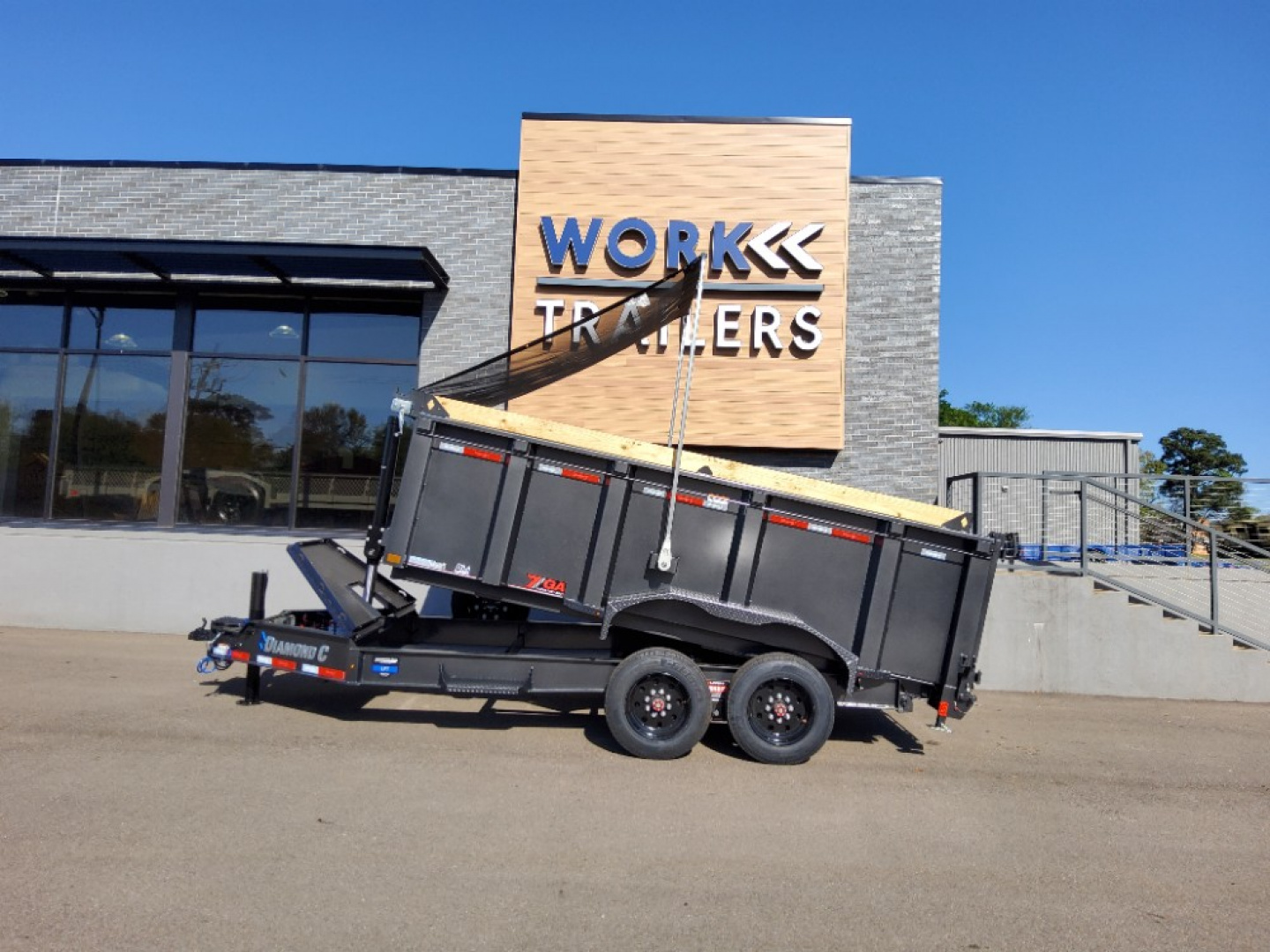 New 2026 Diamond C Trailers LPT208 - PACESETTER Dump Trailer