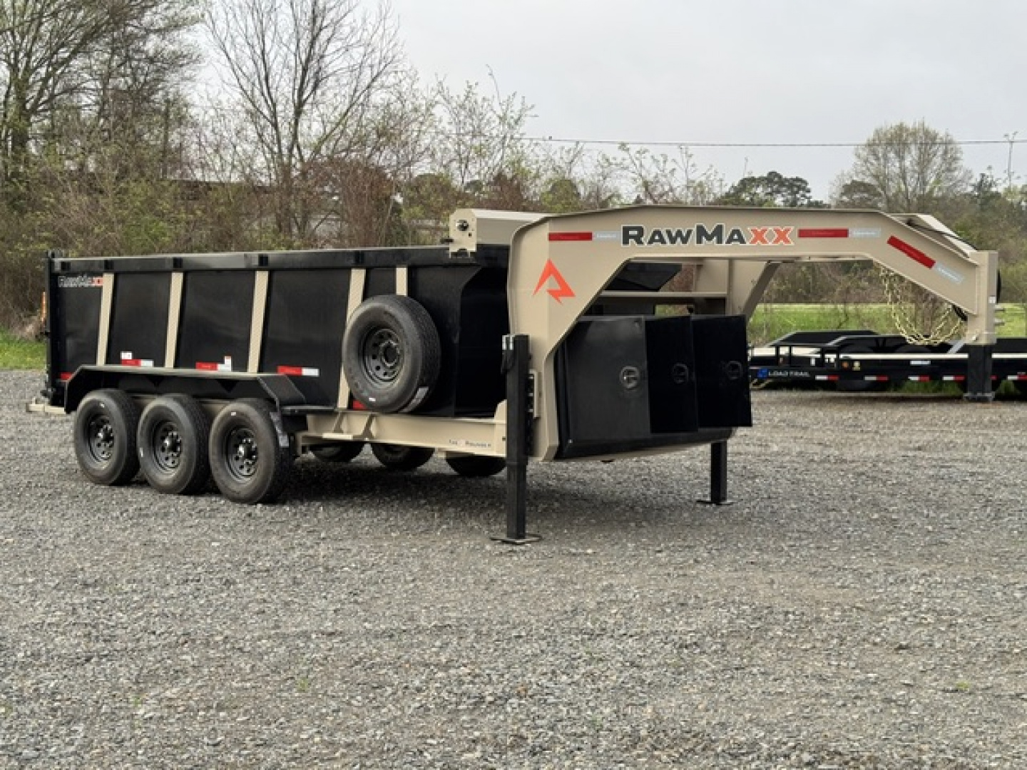 New 2026 RawMaxx 83X16 LPX TRIPLE AXLE Dump Trailer W/ 44'' SIDES,HYDRAILIC JACKS, 14 PLY TIRES, RAMPS, TARP, SPREAD GATE