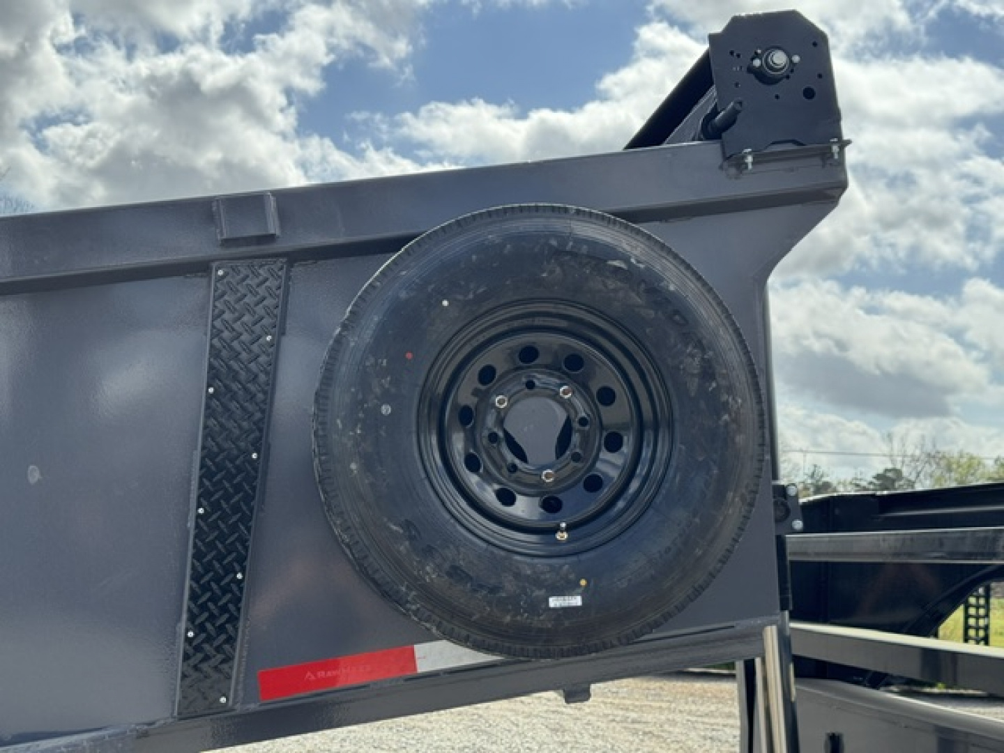 New 2026 RawMaxx 83X16 LPX TRIPLE AXLE Dump Trailer W/ 36'' SIDES,HYDRAILIC JACKS, 14 PLY TIRES, RAMPS, TARP, SPREAD GATE