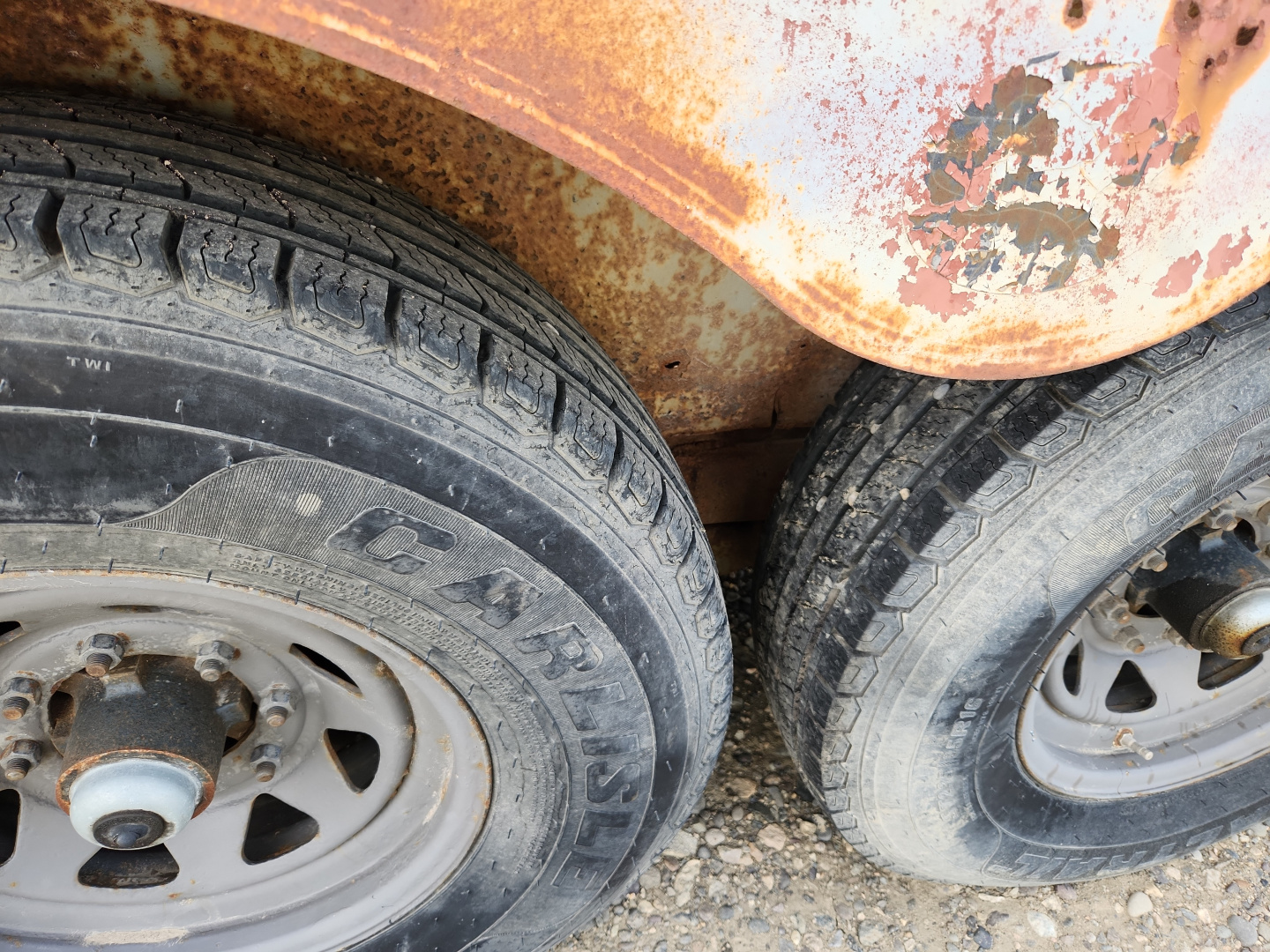 Used 1989 Bison Trailers 16' GN STOCK TRAILER