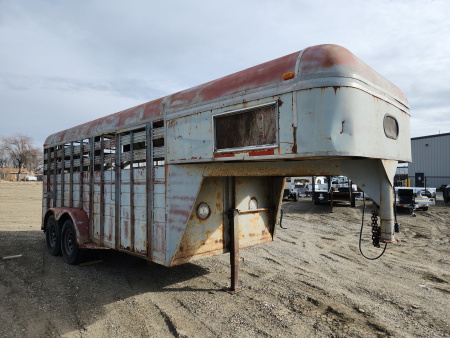 Used 1989 Bison Trailers 16' GN STOCK TRAILER