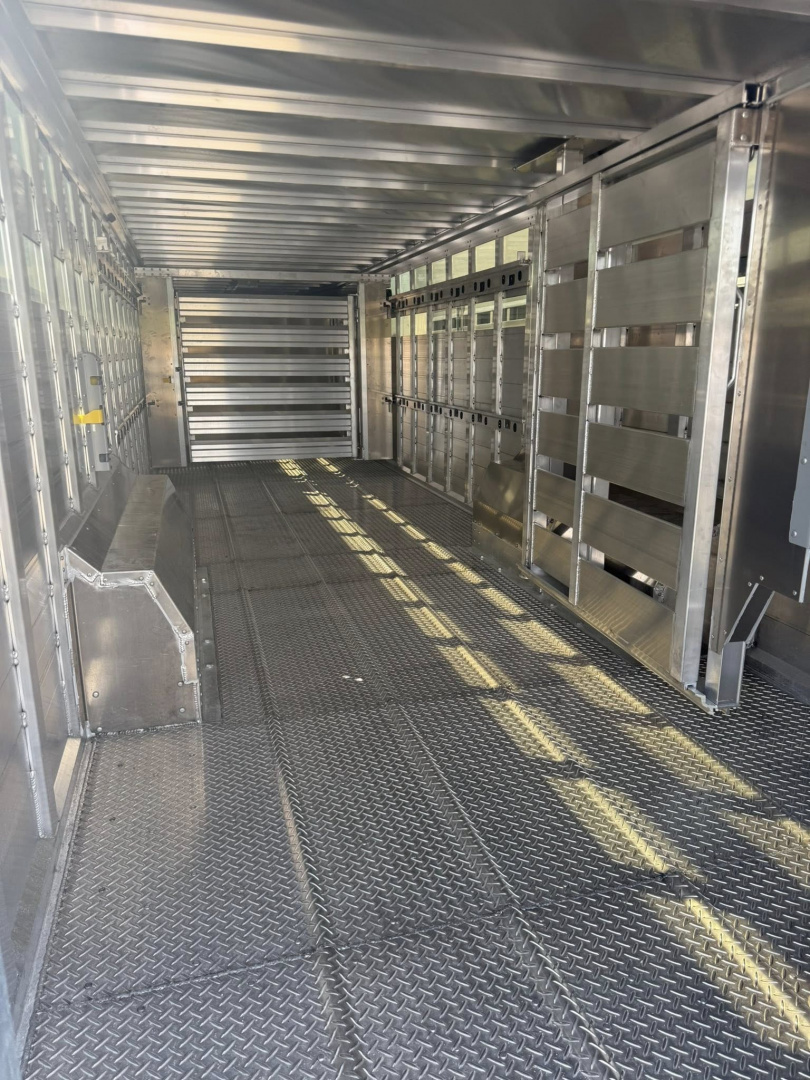 New 2027 EBY Trailers Gooseneck Stock / Stock Combo Trailer