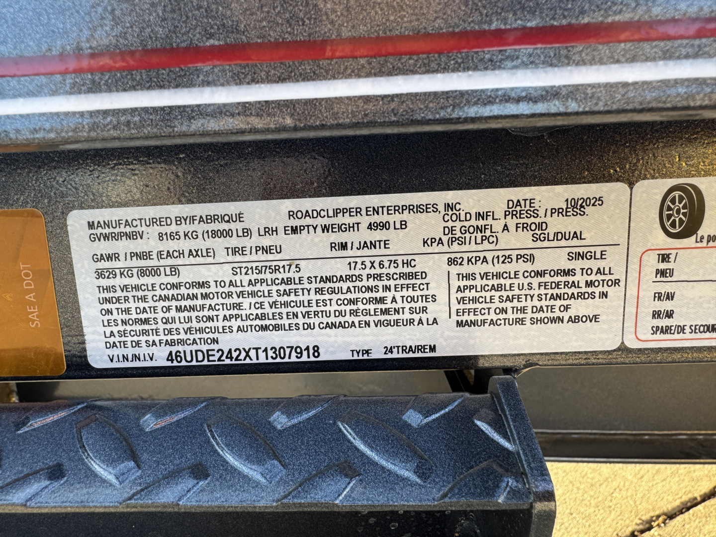 New 2026 Diamond C Trailers DEC208 Deckover Trailer