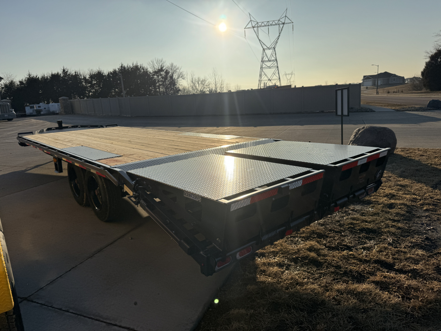 New 2026 Diamond C Trailers DEC208 Deckover Trailer