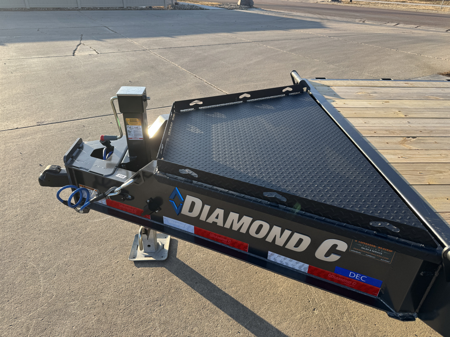 New 2026 Diamond C Trailers DEC208 Deckover Trailer