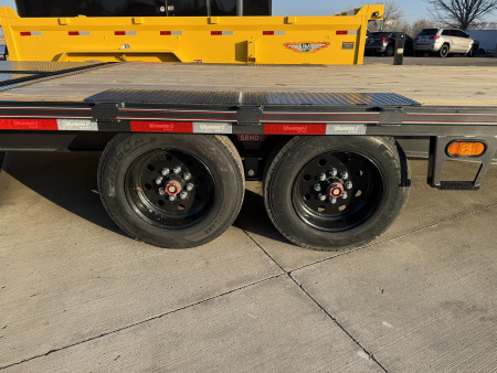 New 2026 Diamond C Trailers DEC208 Deckover Trailer