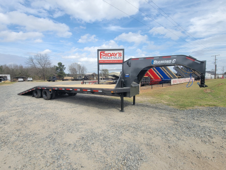New 2026 Diamond C Trailers FMAX212 32'x102  Hydraulic Dovetail Pacesetter Edition Equipment Trailer
