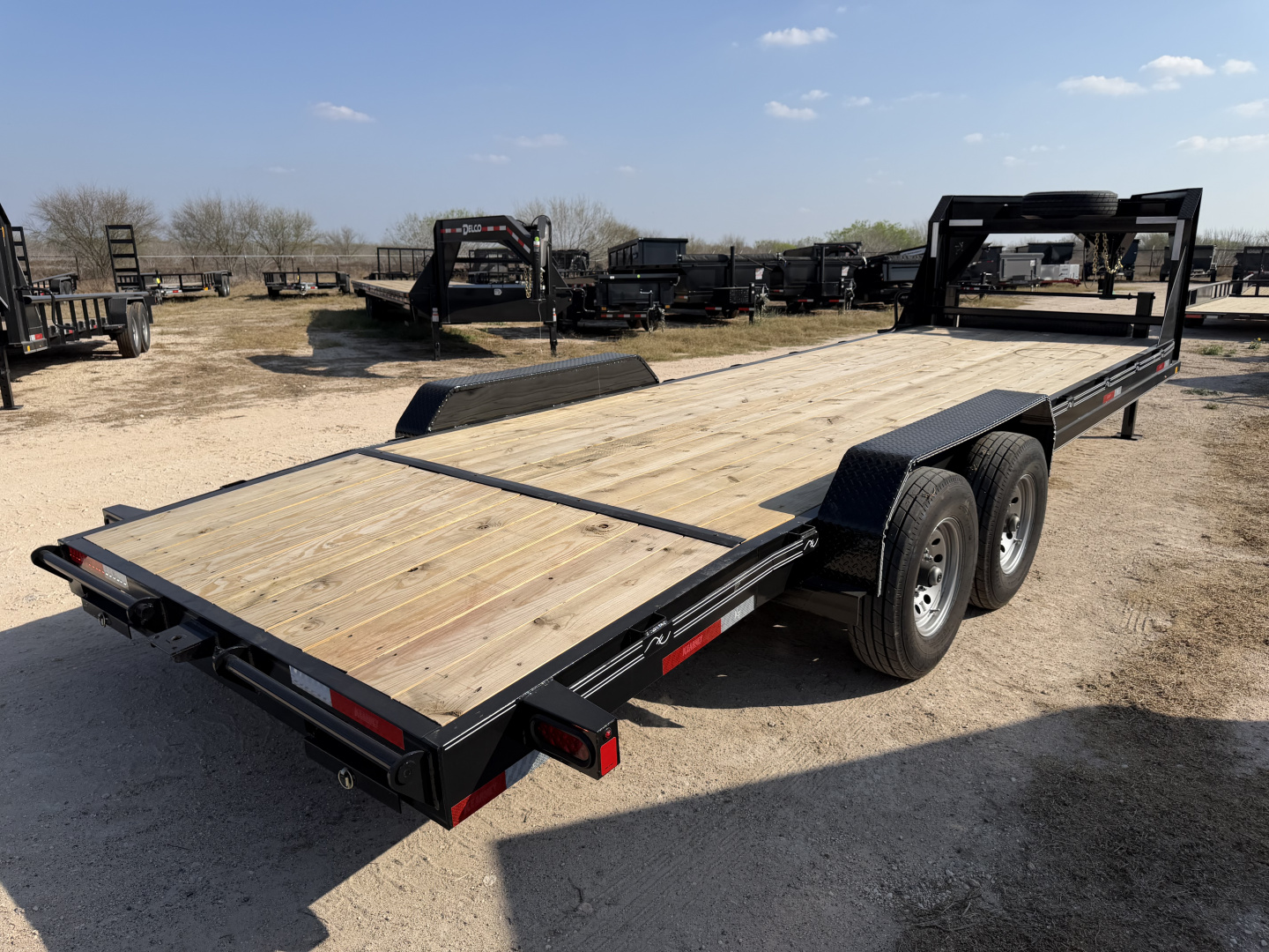 New 2026 Kearney 83x24ft Gooseneck Equipment Trailer