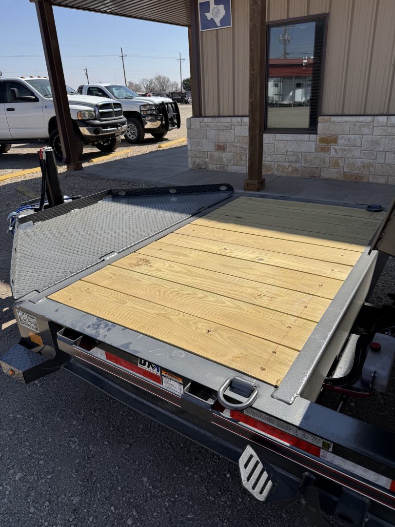 New 2026 Diamond C Trailers HDT208S Tilt Trailer