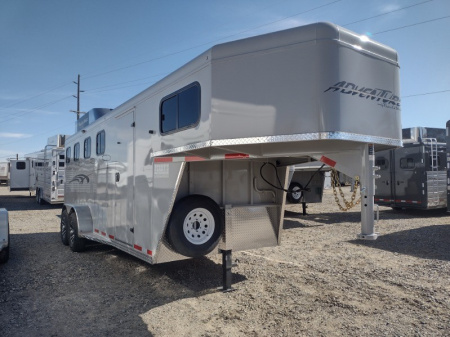 New 2026 Trails West Adventure 4 Horse Trailer