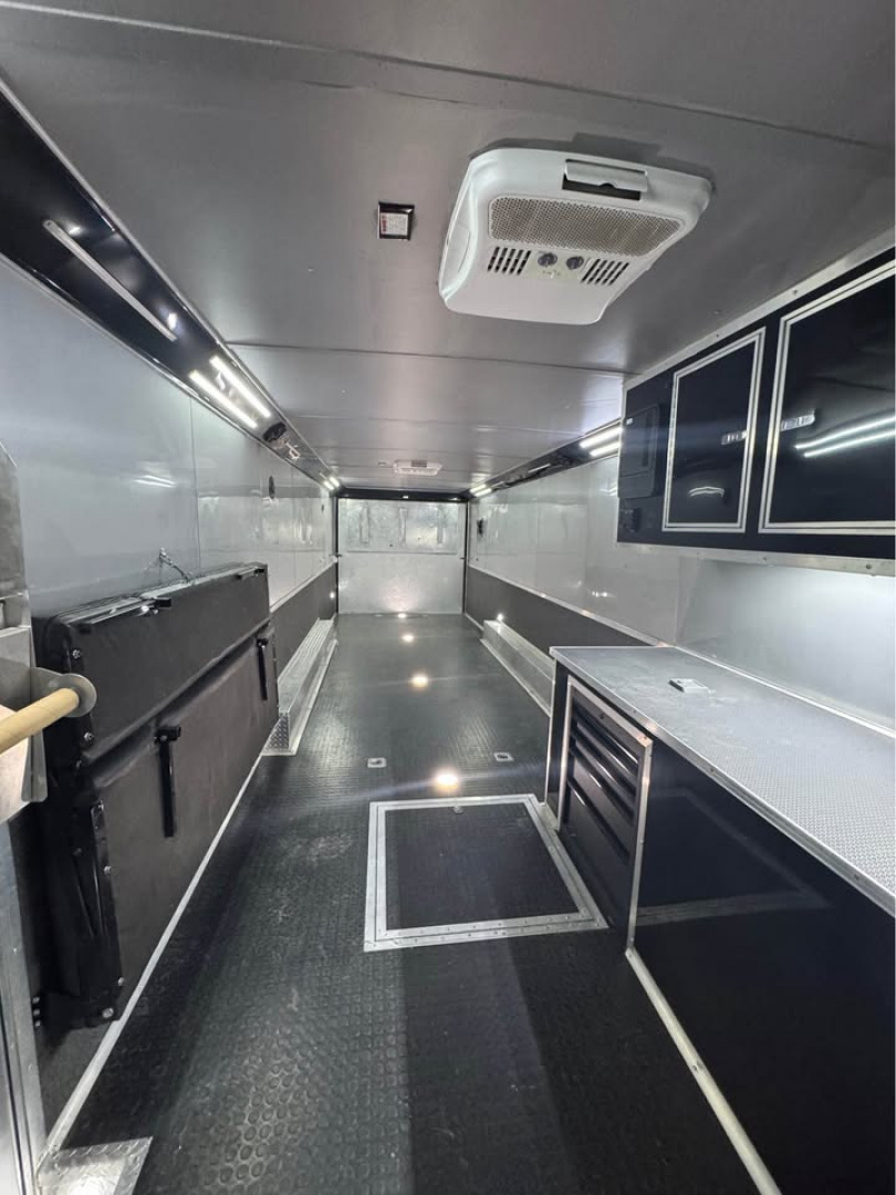 Used USED 2022 Continental Cargo USED 8.5X34 BATHROOM PACKAGE, 2 AC UNITS, ELECTRIC JACK & MORE! Car / Racing Trailer