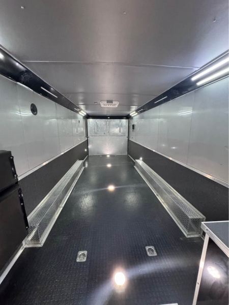 Used USED 2022 Continental Cargo USED 8.5X34 BATHROOM PACKAGE, 2 AC UNITS, ELECTRIC JACK & MORE! Car / Racing Trailer