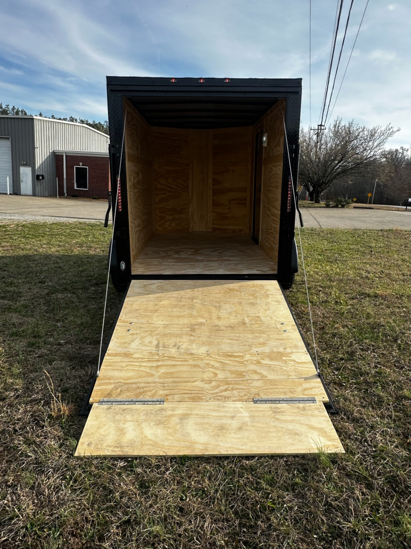 New 2026 Luxe 6X10 -Enclosed Trailer -3500LB Single Axle -White Poly - Blackout