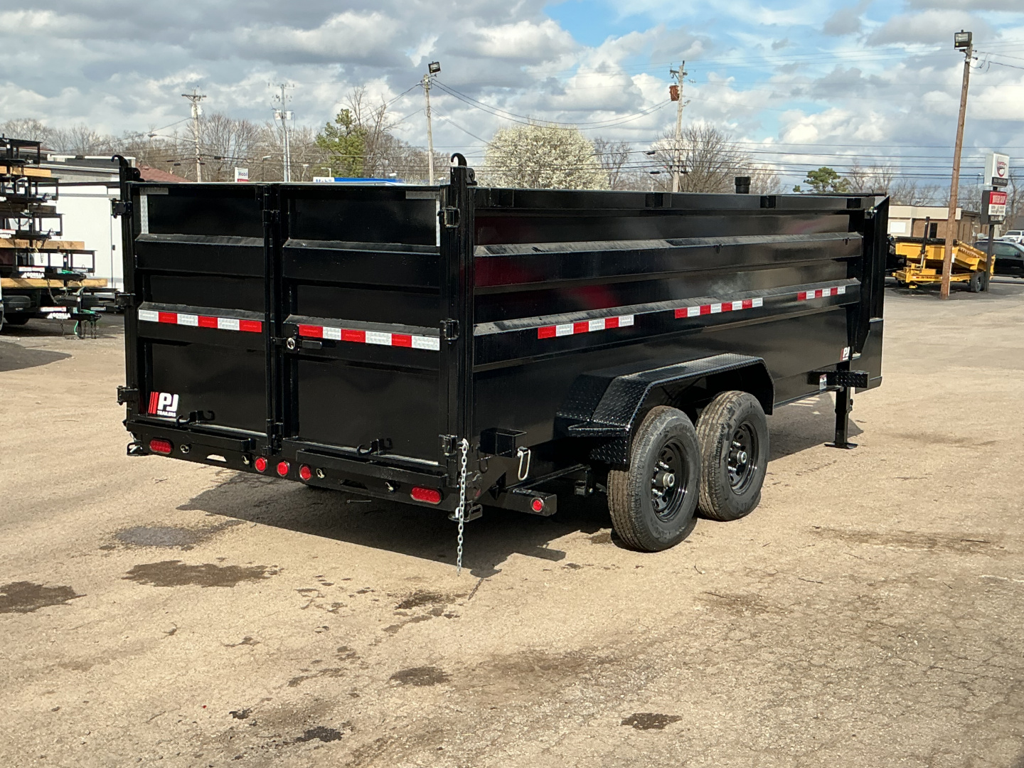 New 2025 PJ Trailers 83" x 16' Pro-Lift GN High Side (DT) 15.6K GVWR Dump Trailer