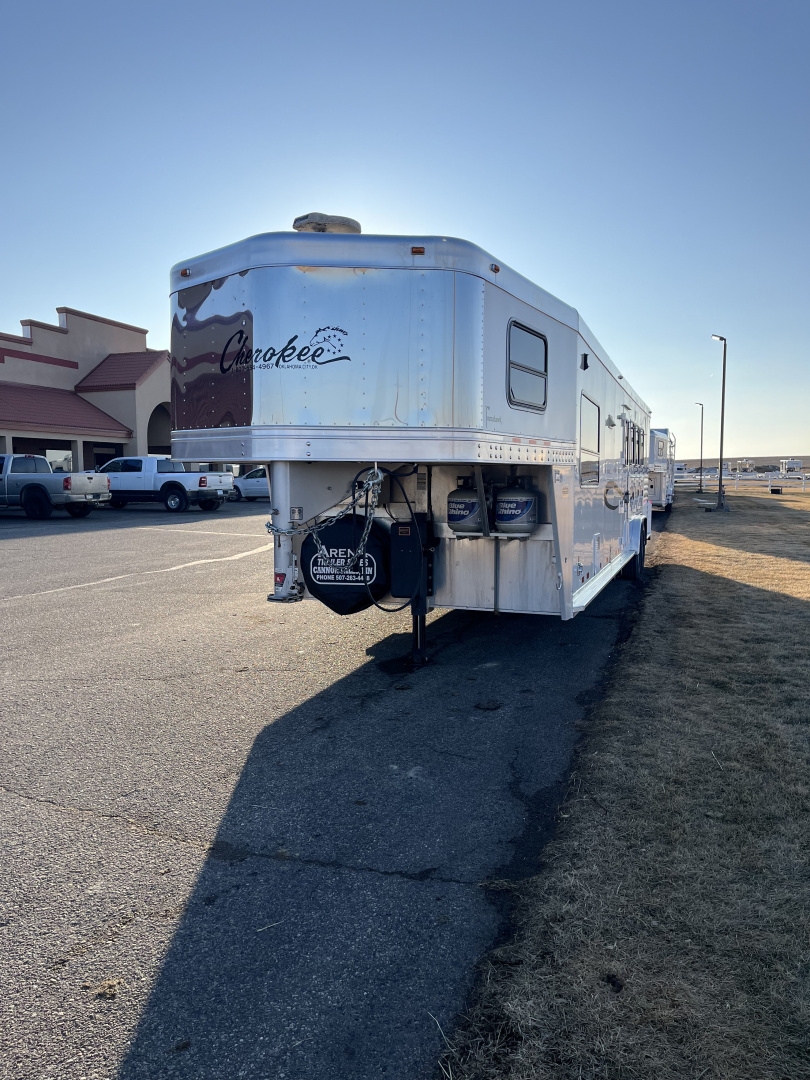 Used 2011 Cherokee 4H 12'LQ Horse Trailer