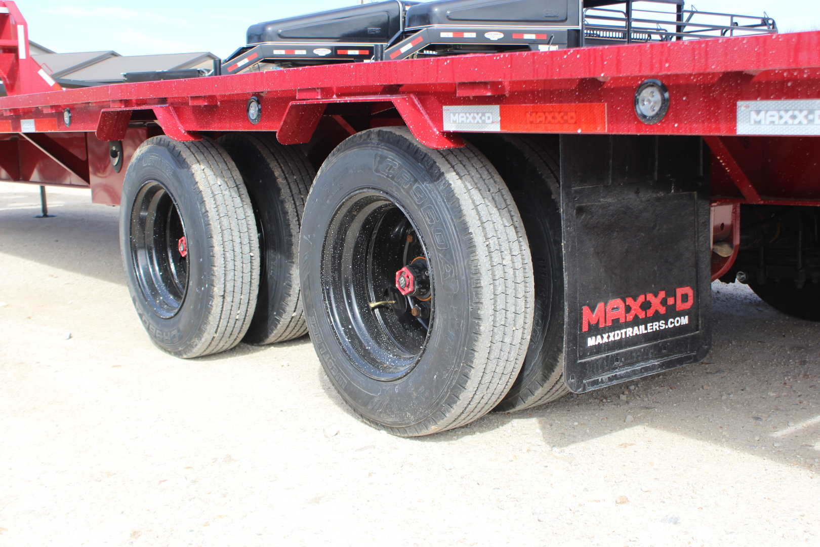 New 2026 MAXX-D LHX 34' Flatbed Trailer