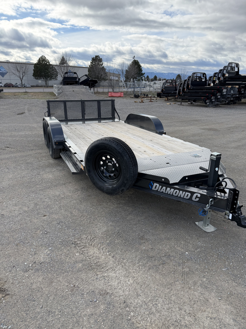 New 2025 Diamond C Trailers GTF235 14X83 Car Hauler