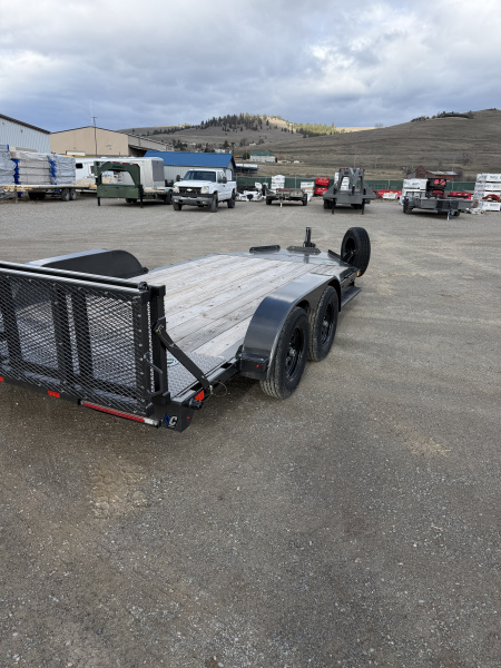 New 2025 Diamond C Trailers GTF235 14X83 Car Hauler