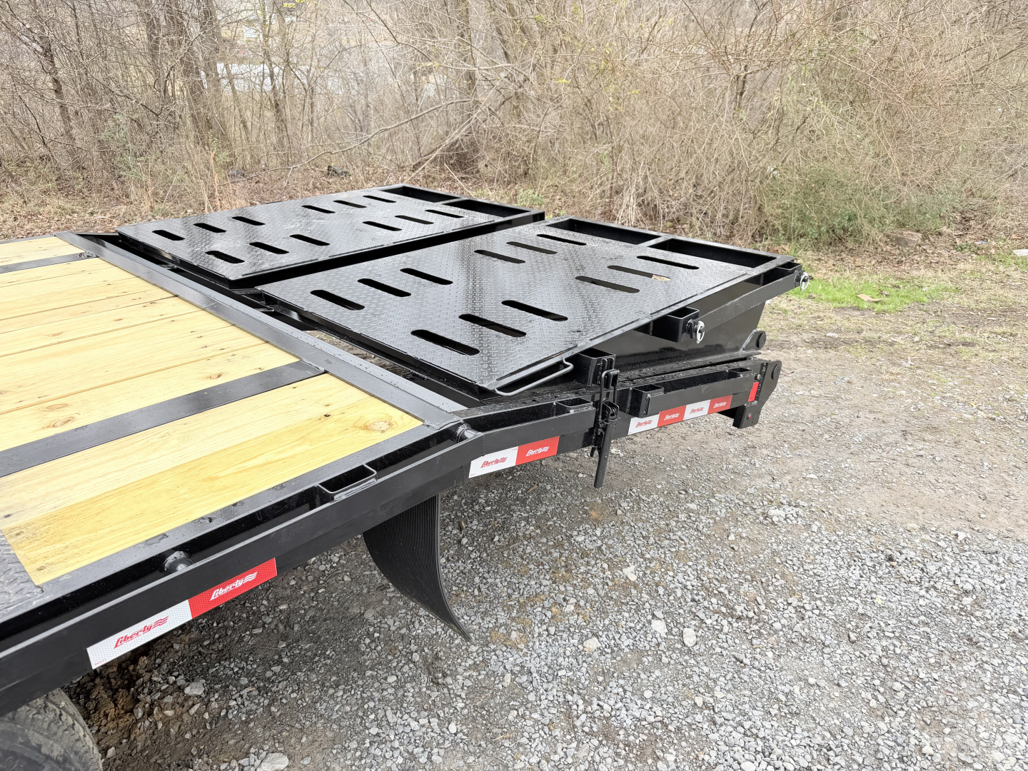 New 2026 Liberty DECK OVER 20+5 MAMMOTH RAMPS 15.4KG.V.W.R. TWIN JACKS