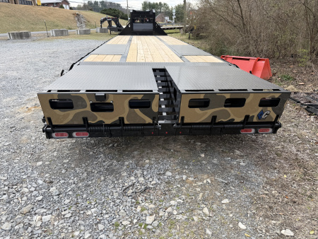 New 2026 Diamond C FMAX212 GOOSENECK Trailer 27+5 MAX RAMPS DIRTY GRAPHIX EDITION