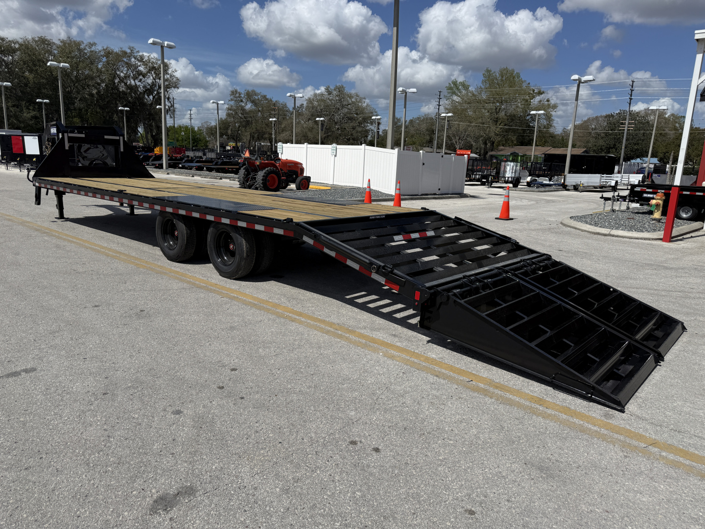New 2026 Sure-Trac 8.5x30(25+5) HD Low Pro Deckover GN Deckover Trailer