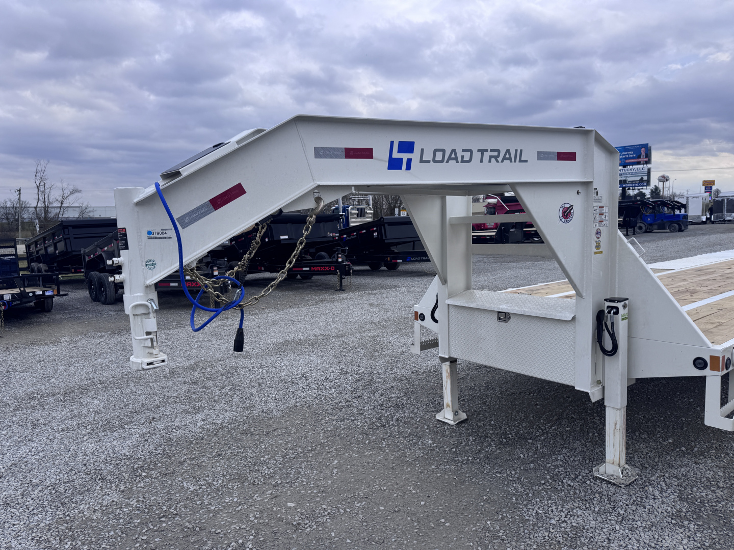 New 2026 Load Trail 32' Hydraulic Dovetail Gooseneck Equipment Trailer