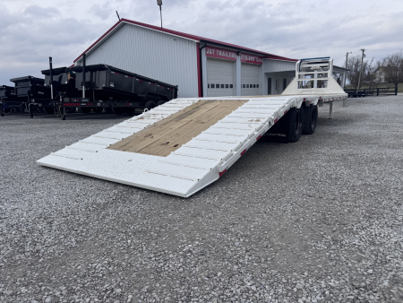 New 2026 Load Trail 32' Hydraulic Dovetail Gooseneck Equipment Trailer