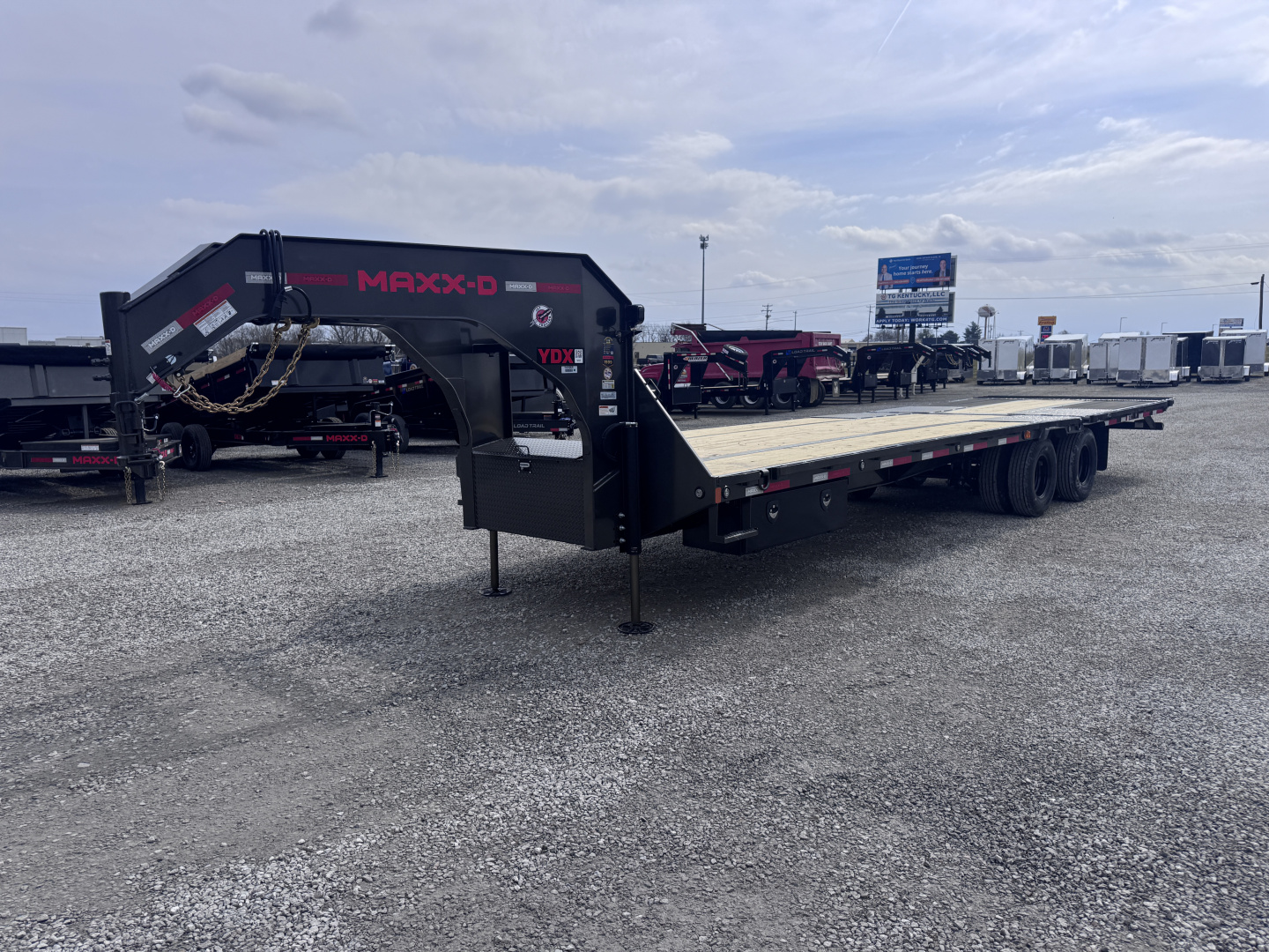 New 2026 MAXX-D YDX 32' Hydraulic Dovetail Gooseneck Equipment Trailer