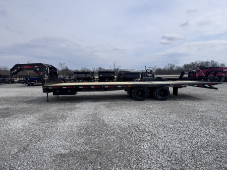 New 2026 MAXX-D YDX 32' Hydraulic Dovetail Gooseneck Equipment Trailer