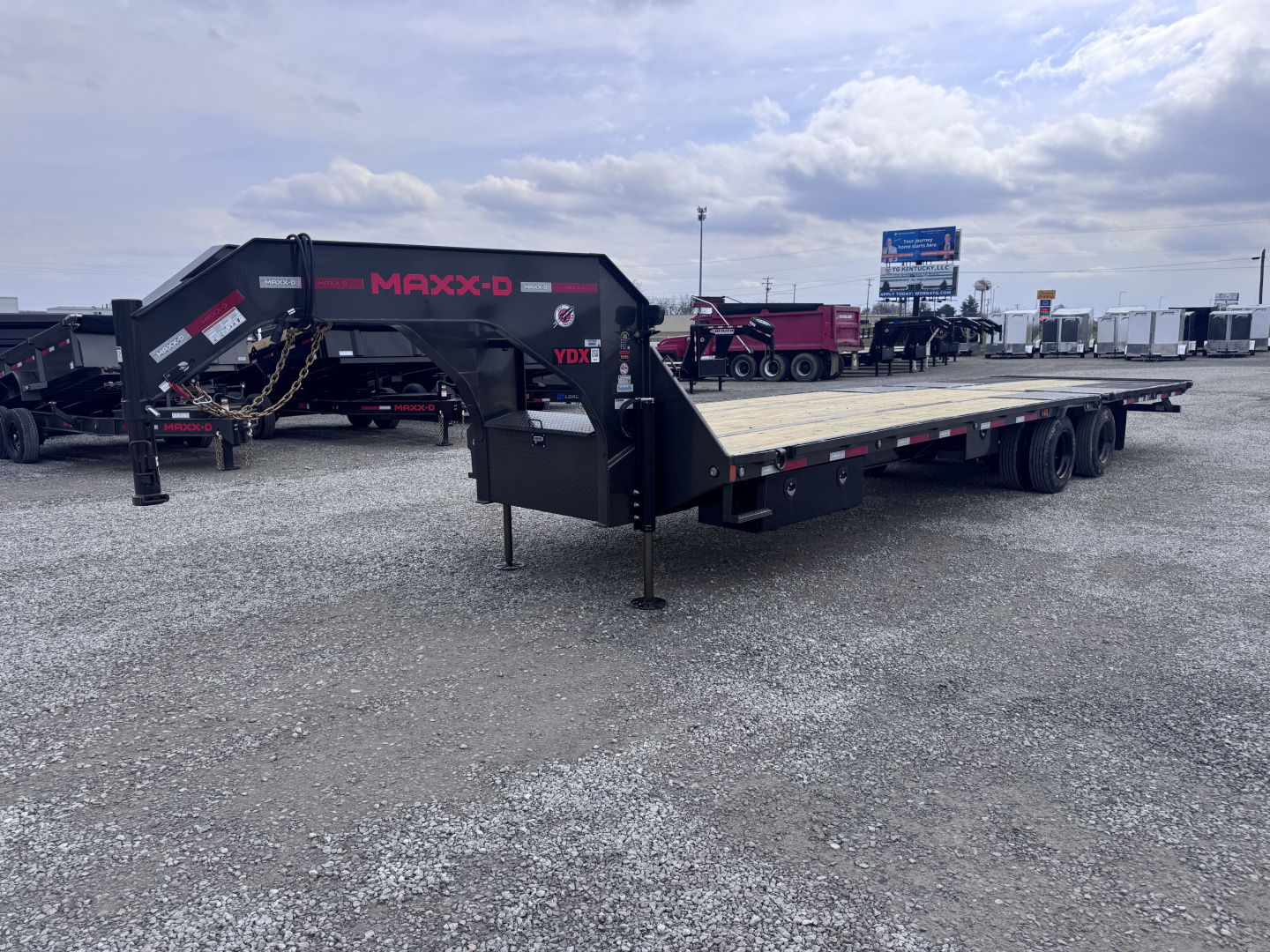 New 2026 MAXX-D 32' Hydraulic Dovetail Gooseneck Equipment Trailer