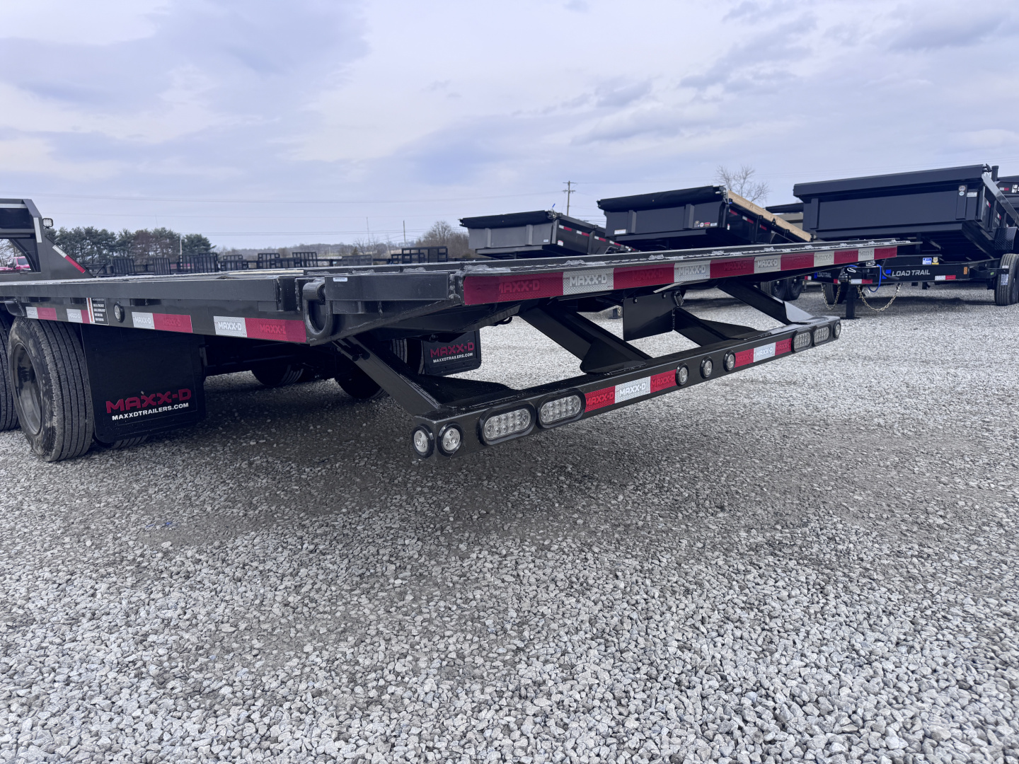 New 2026 MAXX-D 32' Hydraulic Dovetail Gooseneck Equipment Trailer