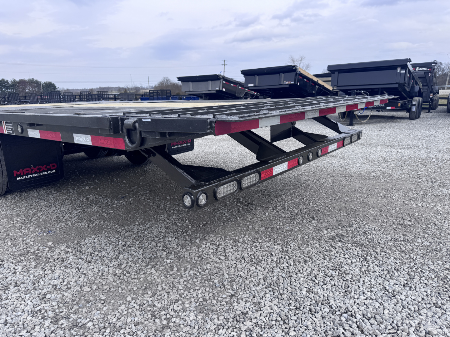 New 2026 MAXX-D 32' Hydraulic Dovetail Gooseneck Equipment Trailer