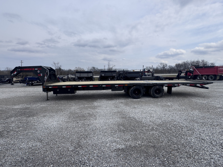 New 2026 MAXX-D 32' Hydraulic Dovetail Gooseneck Equipment Trailer